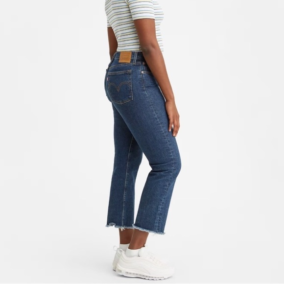 Levi’s Wedgie Straight Below The Belt Medium Wash Raw Hem Jeans Size 25 - Picture 1 of 8